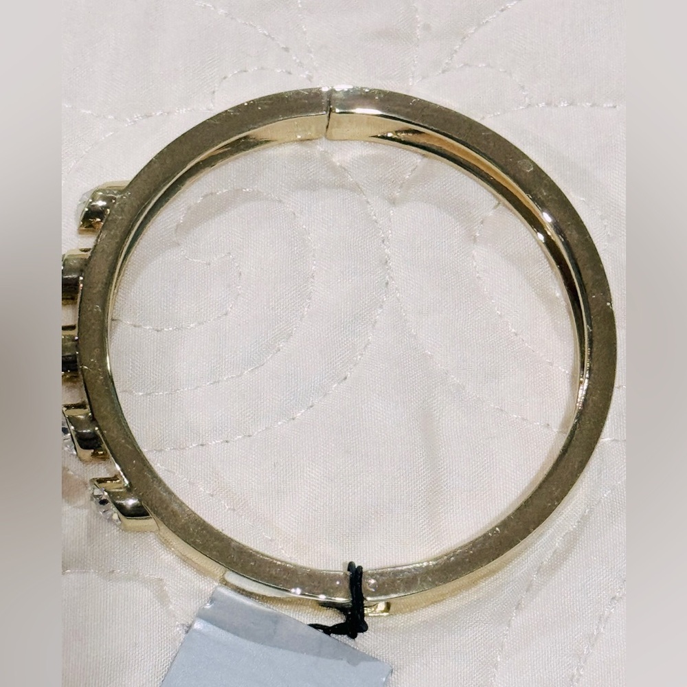 Sequin Gold Tone 5 Rhinestone Hinged Bangle NWT Quality Plating - Picture 4 of 5